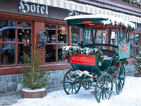 4. Januar 2026, ein herrlicher und frisch verschneiter Morgen in Engelberg. Für wandern.ch bin ich unterwegs auf dem Grottenweg ans Ende der Welt. : Grottenweg Engelberg
