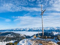 Gipfelkreuz des Fürstein, 2040 m. : Schneeschuhtour Fürstein