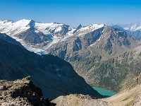Auf dem Gipfel, mit herrlicher Aussicht auf das Triftgebiet mit dem Triftsee und dem Diechterhorn (links, 3388 m) : Giglistock