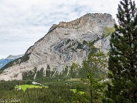 Vis-à-vis die Gesteinsfalten des Jegertosse - ein richtiger "Origami Mountain", wie ich mal gelesen habe. : Obers Tatelishore 2026