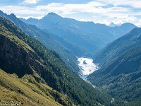 Silbern glitzert der Lago del Sambuco. : Passo Sassello, Passo dei Sassi