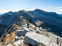 Wenn immer möglich verläuft der Pfad direkt auf dem Grat. : Via Alta Verzasca 2025