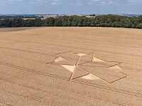 Kornkreis bei Tidcombe.  default : Kornkreis