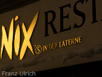 Restaurant-Schild in Luzern : Luzern by night Nachtaufnahme