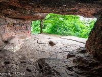 In der Karolingerzeit wurde ein Loch, das Karolinger-Grab aus dem Felsboden gehauen. : Saint-Jean Saverne