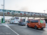 Am frühen Morgen des dritten Tages heisst es anstehen am Check-in für die Überfahrt mit der Fähre nach Dover. : Dover