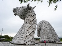 Auf dem Weg zurück in den Westen besuche ich in Falkirk die Kelpies, zwei 30 Meter hohe Pferde aus rostfreiem Stahl. Kelpies sind Wassergeister in Pferdegestalt. : Falkirk Wheel, The Kelpies