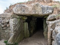 West Kennet Long Barrow. Natürlich list es fraglich, ob es ursprünglich wirklich als Grabkammer konzipiert wurde oder eine andere Funktion erfüllte. : Avebury