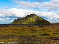 Ein weiteres Highlight ist der Besuch des Emstrur-Tals, an dessen unteren Ende sich Thorsmörk ("Thors Wald") befindet. : Island