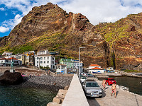 Das Fischerdörfchen Paul do Mar befindet sich am Fusse einer steilen Klippe im Südwesten der Insel. : Madeira