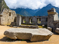 Der "Tempel der drei Fenster". Die Steine wurden in Millimeterarbeit höchst präzise verarbeitet und zusammengefügt. : Machu Picchu