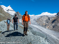 Auf der Seitenmoräne des Findelgletschers. : Matterhorn, Zermatt