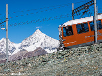Gornergratbahn mit dem mächtigen Weisshorn (4506 m)... : Herbst, Matterhorn, Zermatt