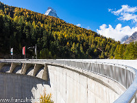 Der Stausee ist nicht allzu gross, aber sehr tief! : Herbst, Matterhorn, Zermatt